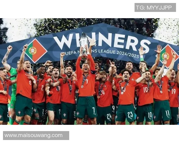 足球巨星携子共谱荣耀之路父子情深成就传奇故事